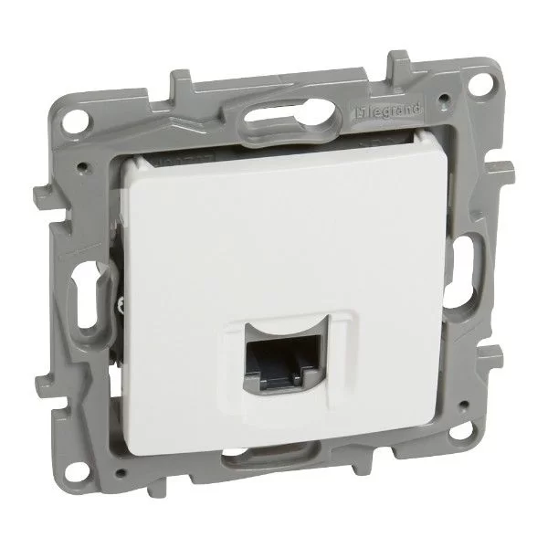 1557220826_798_621 Niloe Интернет розетка RJ45 Cat5e бял - Image 1