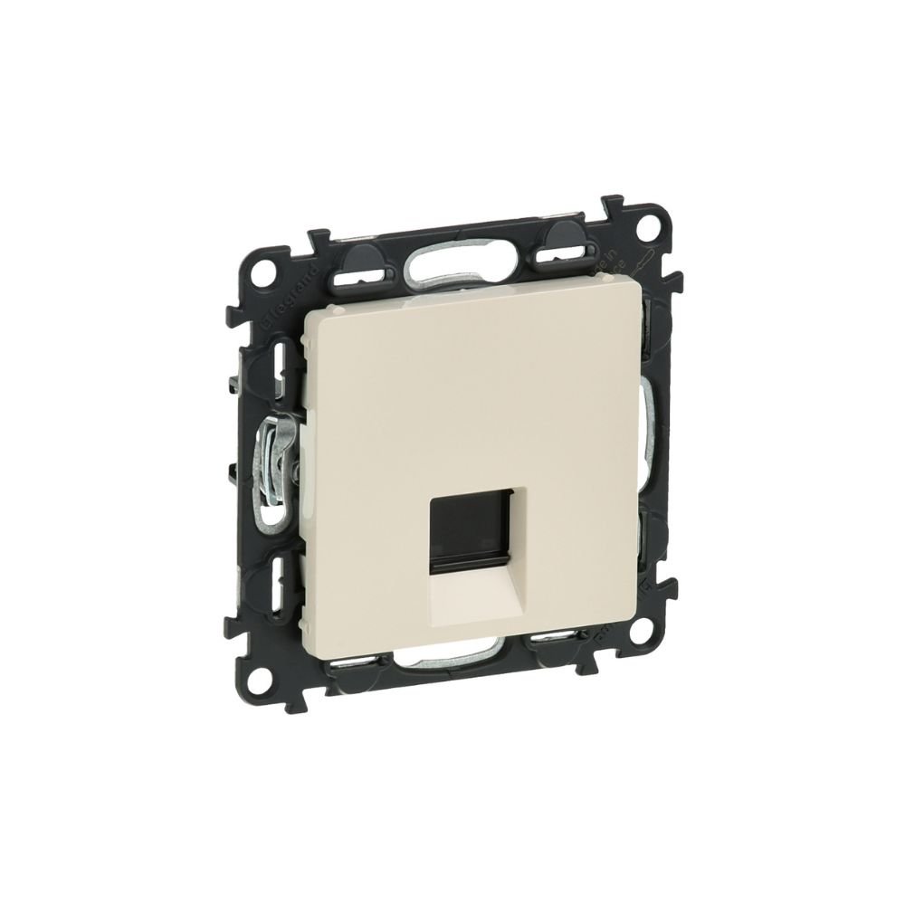 753246 Val life Розетка RJ45 cat.6 STP крем - Image 1